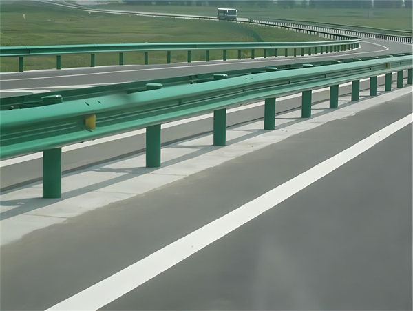 昆明波形梁护栏在高速公路的应用
